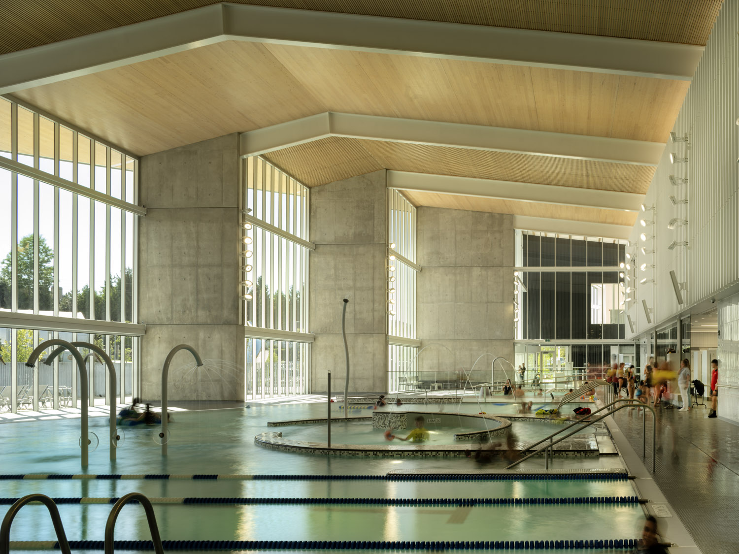 təməsew̓txʷ Aquatic and Community Centre